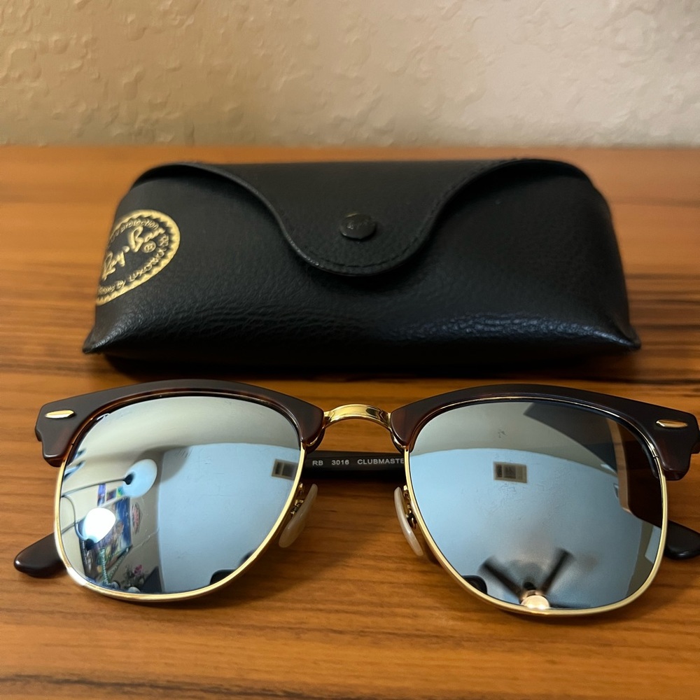 Ray-Ban Clubmaster Classic RB3016 Flash Lens